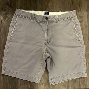 Men’s J. Crew 9” gray chino flex khaki short